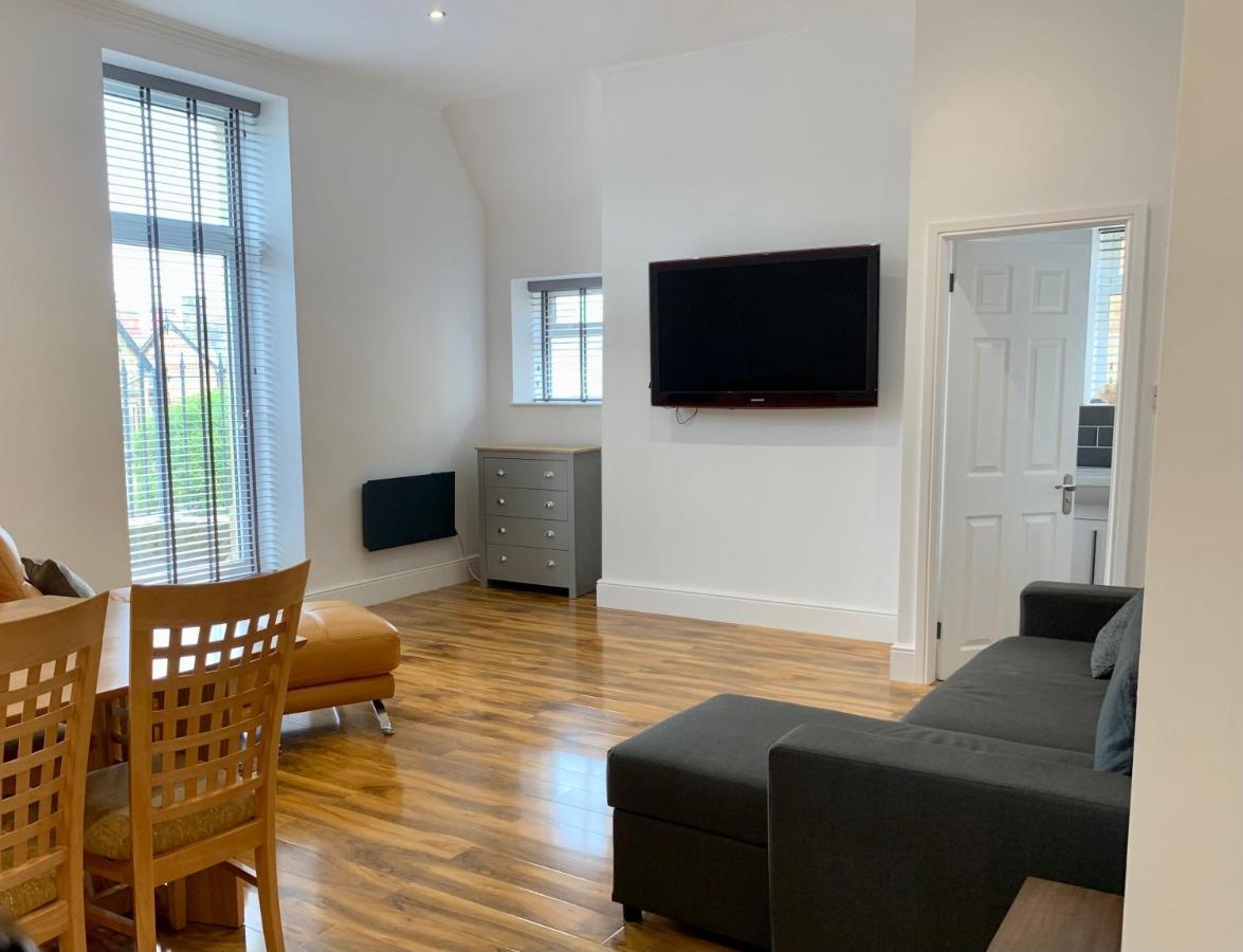 Lytham St Annes, A Spacious, High End, One Bedroomed Apartment 5 Εξωτερικό φωτογραφία
