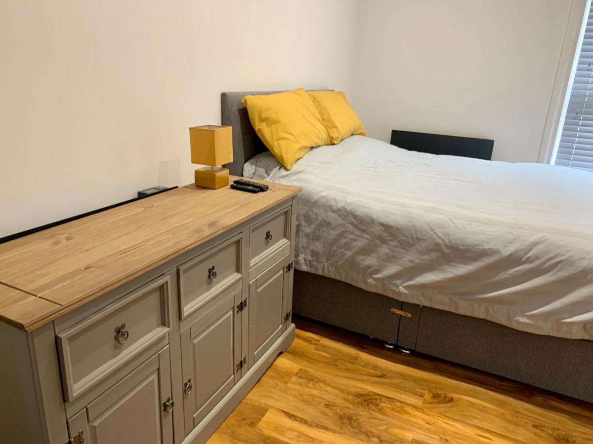 Lytham St Annes, A Spacious, High End, One Bedroomed Apartment 5 Εξωτερικό φωτογραφία