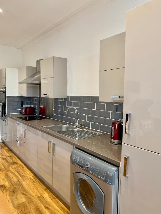 Lytham St Annes, A Spacious, High End, One Bedroomed Apartment 5 Εξωτερικό φωτογραφία